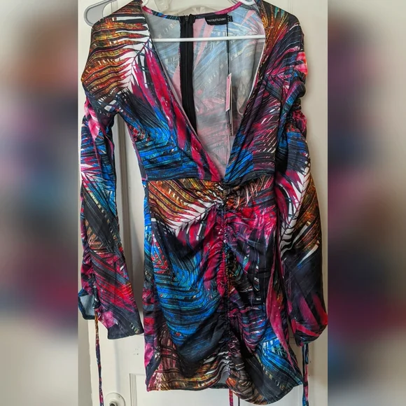 PrettyLittleThing Multi Print Palm Plunge Ruched Mini Dress - Picture 1 of 6